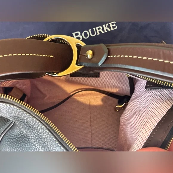 Vintage Dooney & Bourke East West Brown Classic Slouch-Style Shoulder Bag - Picture 11 of 12